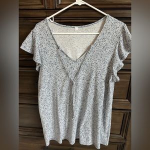 XXL Blue Floral Print Flutter Sleeve Flowy Blouse